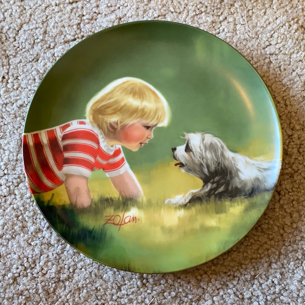 Zolan decorative plate “Making Friends”